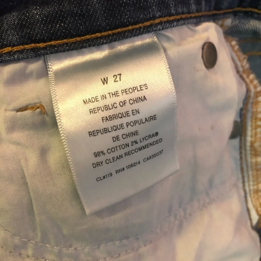 ELSE Cuffed Jean Shorts